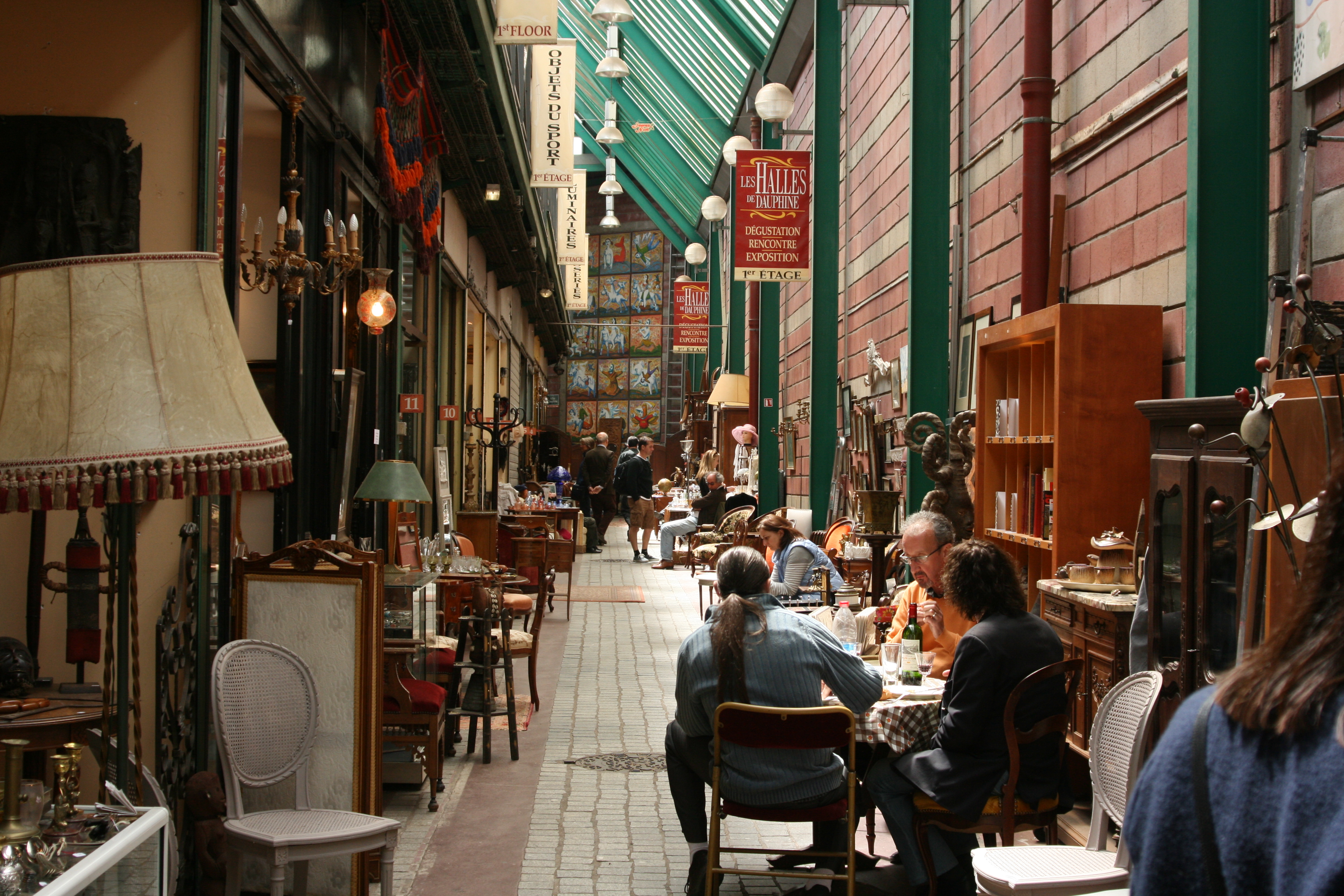 A Guide to Paris Flea Markets – BonAppetour